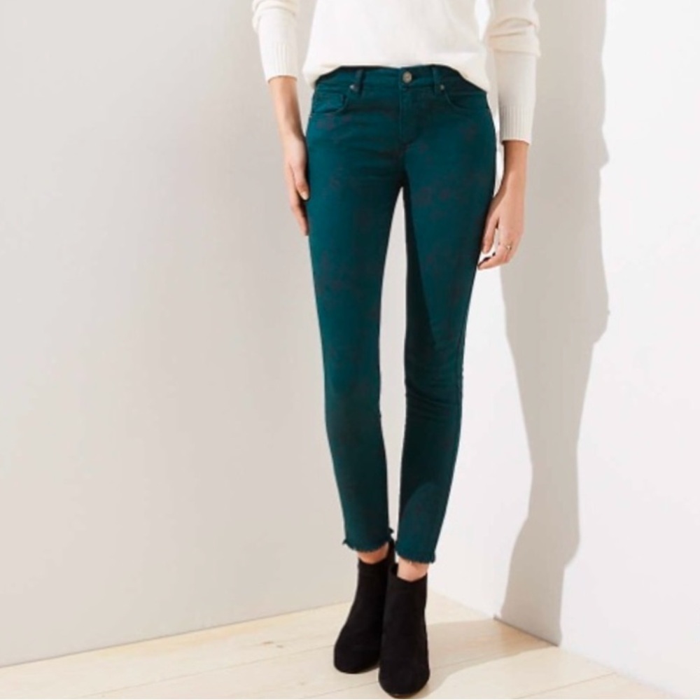 NWT LOFT Green Floral Modern Skinny Jeans Frayed Hem